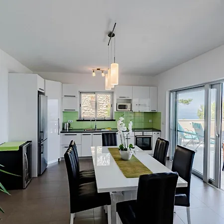 בית נופש Lovely In *