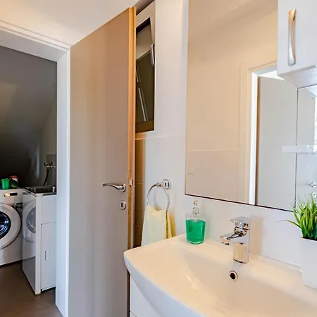 בית נופש Lovely In *